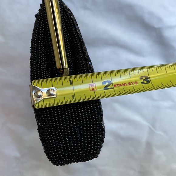 Beaded clutch, with chain handle - Picture 9 of 10